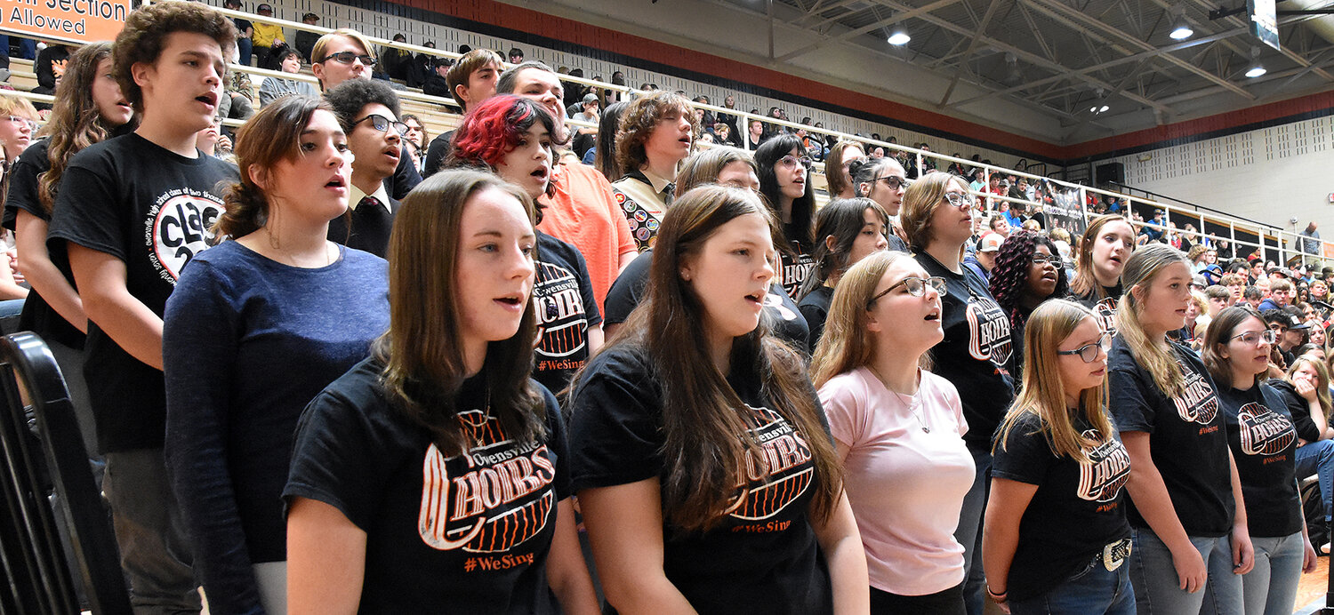 Owensville High School Choir members performed patriotic numbers “Our Country ‘Tis of Thee/America the Beautiful” and “God Bless America” that morning.